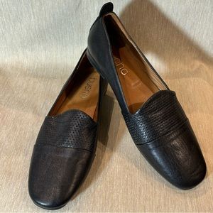 BUENO Sz 39 Katie Slip On Textured Toe Cap Smooth Leather Squarish Toe Shoes